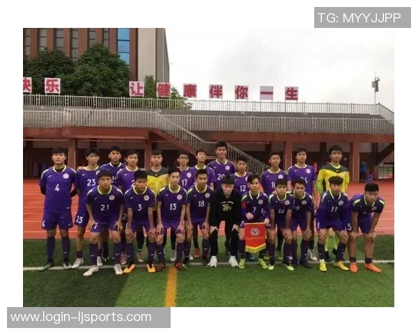 广州足球队在邀请赛中以70分高居积分榜首位展现强劲实力 广州足球队在邀请赛中以70分高居积分榜首位展现强劲实力