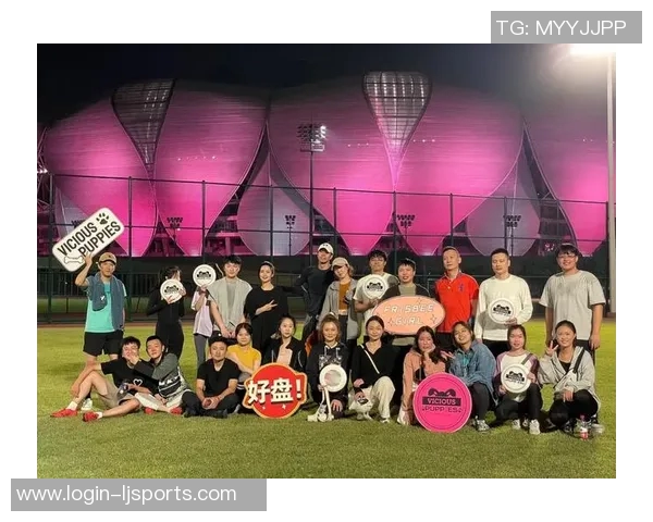 西安飞盘队在极限运动联赛中以98分稳居榜首展现强劲实力实时数据