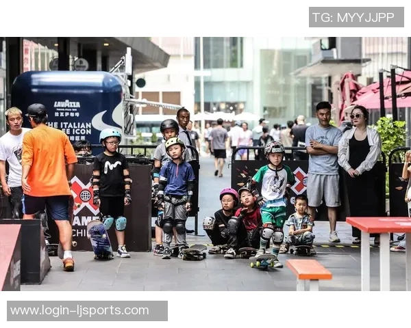 运动数据南京滑板队的灵活性揭秘滑板文化与运动精神的完美结合